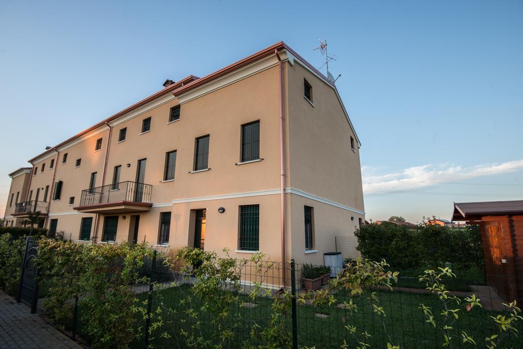 Parco Urbano Apartment Ferrara Room photo