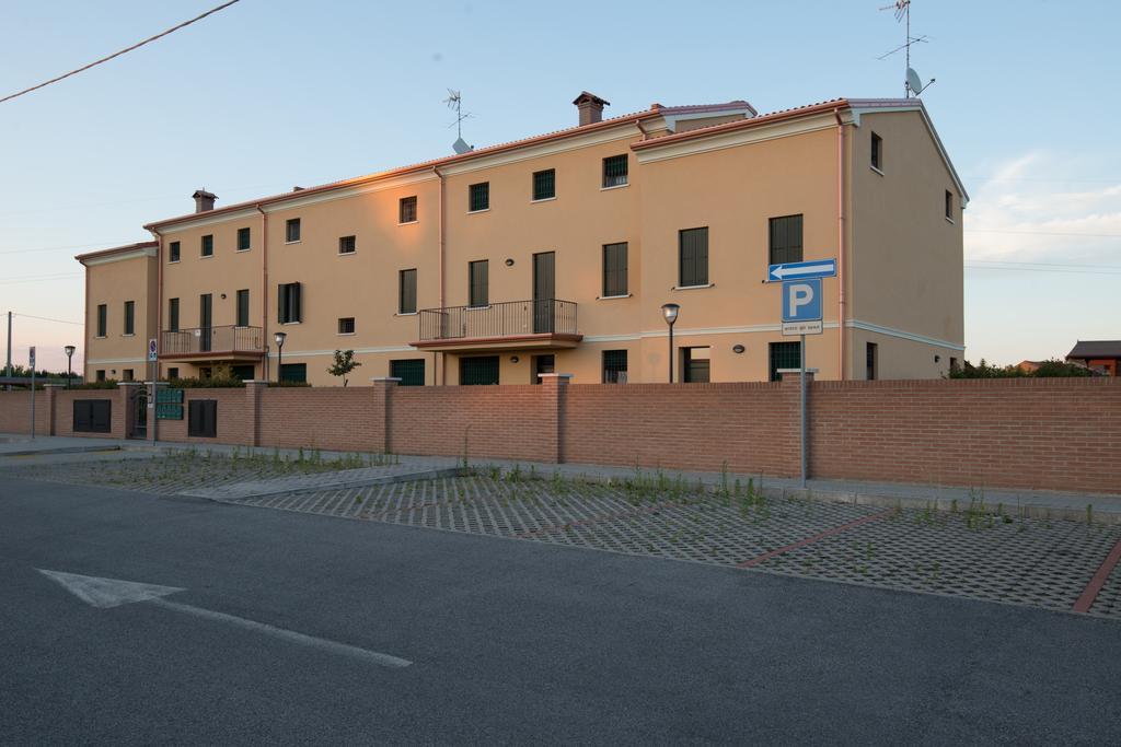 Parco Urbano Apartment Ferrara Room photo